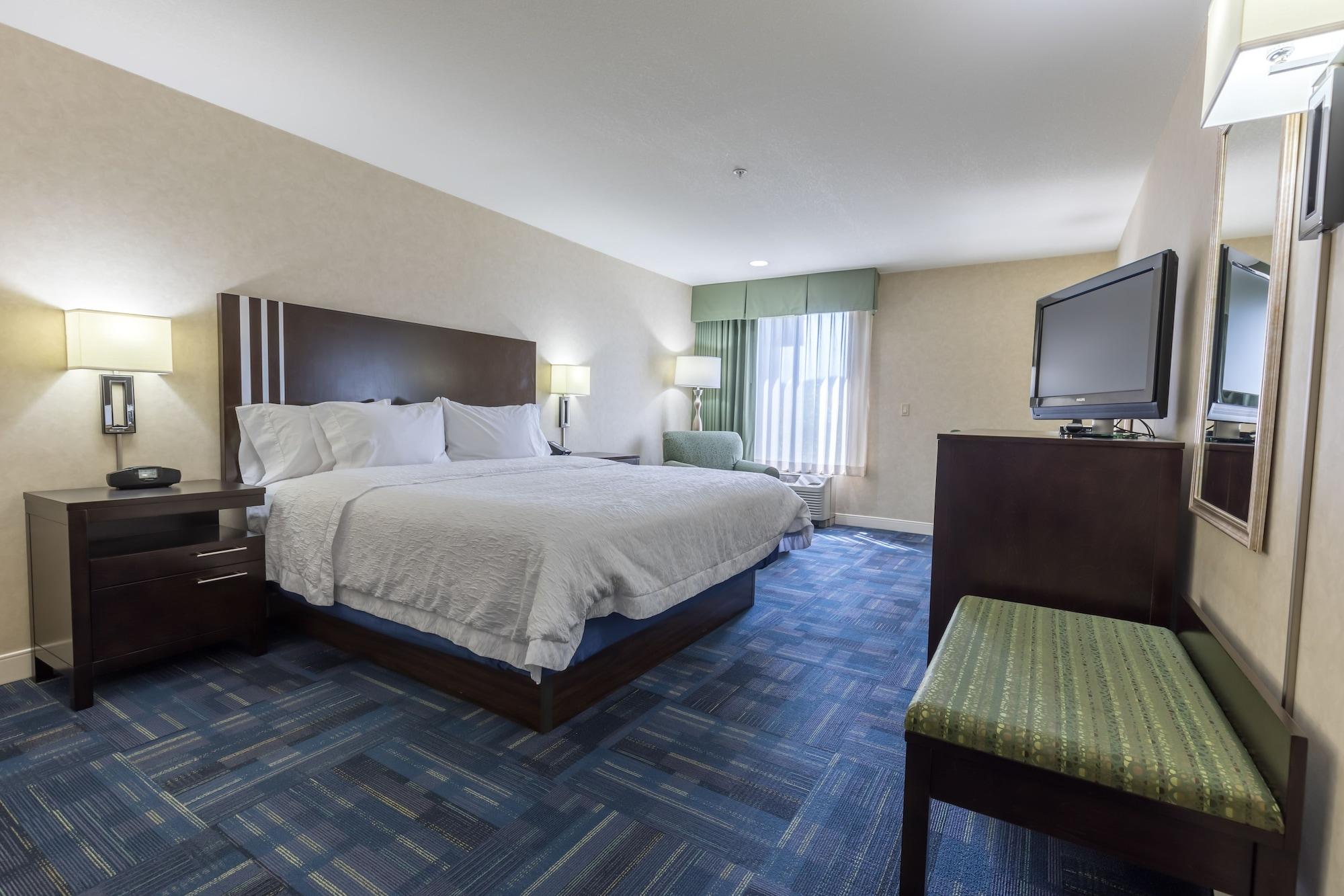 Hampton Inn Eugene Exterior photo