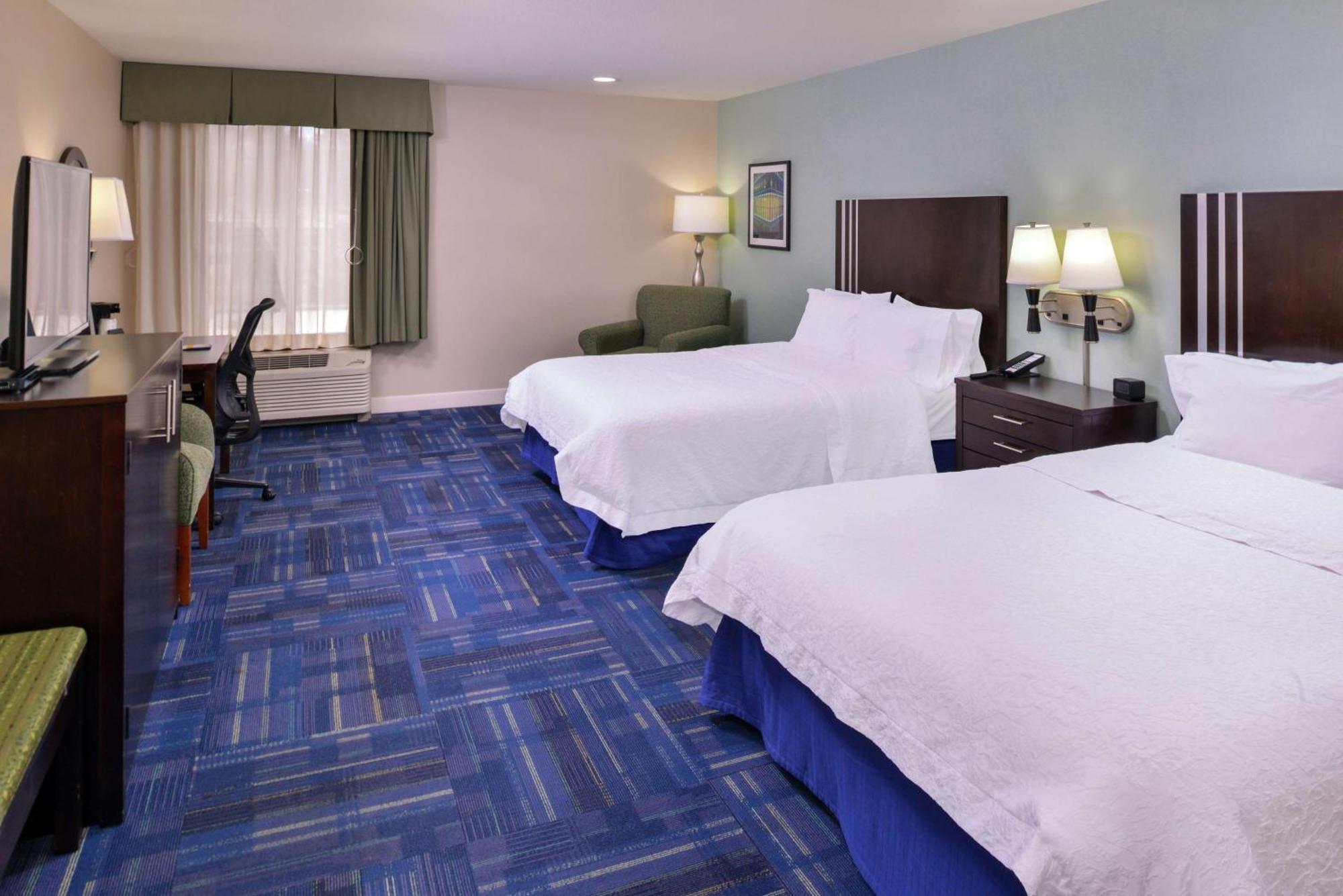 Hampton Inn Eugene Exterior photo