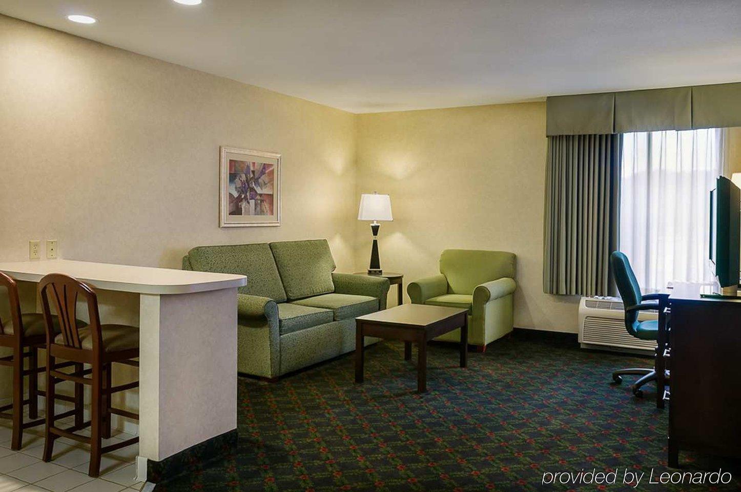 Hampton Inn Eugene Exterior photo